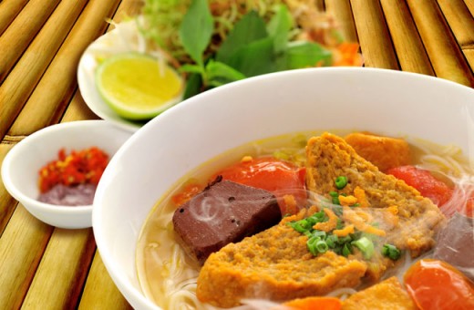 Kỳ lạ... bún riêu cua